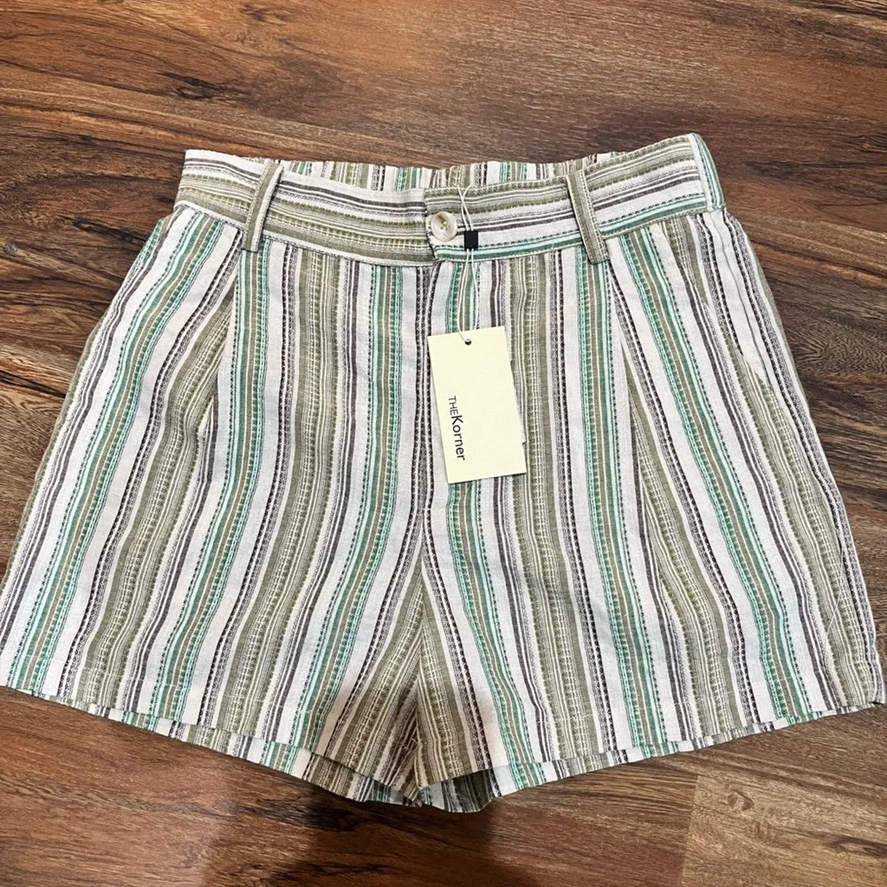 The Korner High-Waist Striped Shorts in Green Tan & White Linen Blend Size 4 NWT